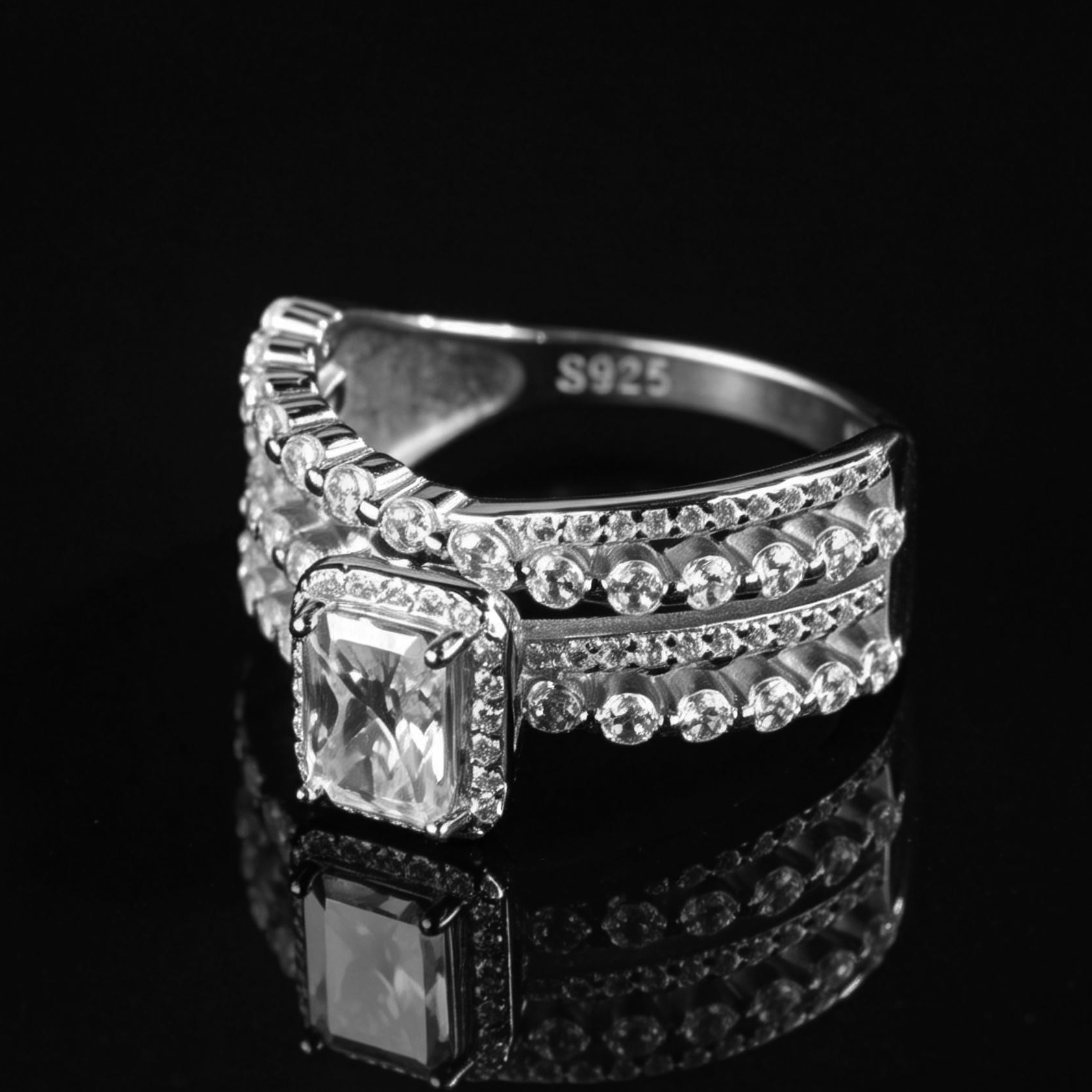 Moissanite Women's Engagement Ring